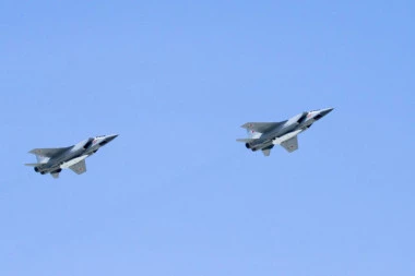 GDE STE POŠLI?! MiG 31 sprečio DVA američka bombardera da se približe ruskoj granici!
