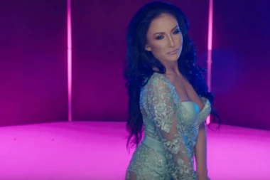 MANIPULISALI su sa mnom, ubeđivali me da sam ja KRIVA: Pevačica Zvezda Granda progovorila o PREVARAMA koje je doživela!