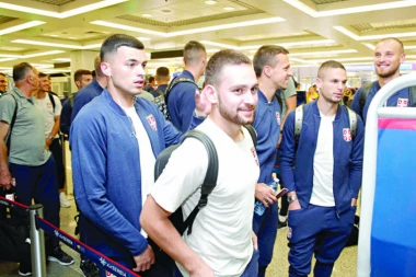 SRUŠIĆEMO  ŠEVČENKA i lošu tradiciju s Ukrajincima!