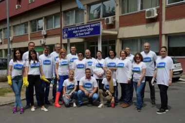 Uređeno dvorište Instituta za majku i dete u Beogradu