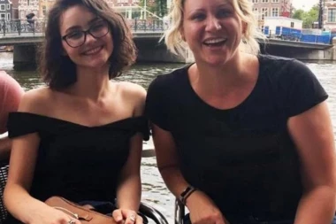 Šokantna ispovest ćerke eskort dame: Ponosna sam na mamu i njen posao, jer ona POMAŽE LJUDIMA