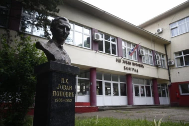 Tužilaštvo ISPITUJE MAJKU UČENICE iz Beograda zbog procurelih testova iz matematike