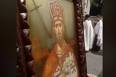 (VIDEO) BOŽJE ČUDO u Beogradu: Na ikoni su se za Spasovdan pojavile suze, ova pojava ima DVOJAKO značenje