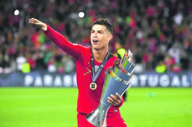 RONALDO USREĆIO MALIŠANA KOJI BOLUJE OD LEUKEMIJE!