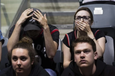 (VIDEO) Haos u Torontu na proslavi titule: Pucnji, stampedo, četvoro ranjenih