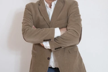 Kosovo posećuju lešinari i ratni profiteri, ocenjuju sagovornici Lazanskog