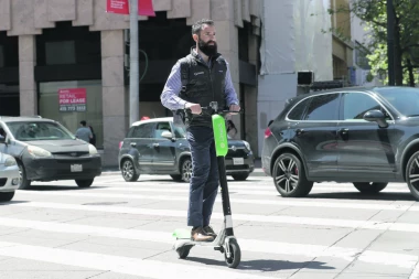Odzvonilo bahatim japijima: Trotineti samo na stazama za bicikliste