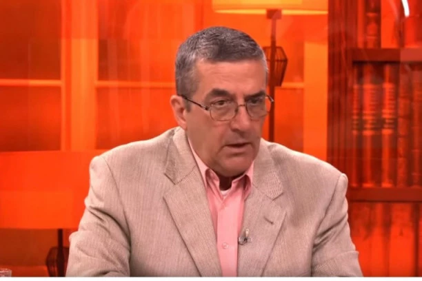 NOVI AMERIČKI PREDSEDNIK ODMAH POTPISAO UKAZE! Srđa Trifković za Srpski telegraf upozorava: Jasno je kuda ovo vodi!