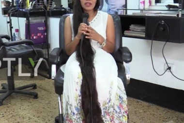 (VIDEO) PERUANKA PREMAŠILA PRETHODNU REKORDERKU: Noemi sada ima najdužu kosu na svetu!