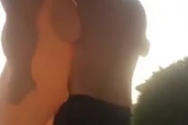 Došlo leto, a sa njim i ludovanja Mirka Šijana: Sin Goce Božinovske u bahanalijama sa se*s lutkama na bazenu!