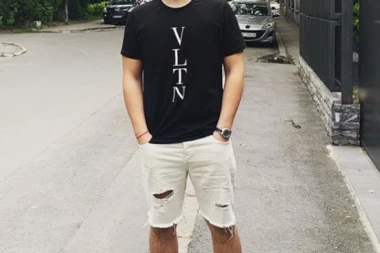 Uništen automobil Viktora Živojinovića: Brenin sin se oglasio na Instagramu i poslao poruku huliganima!