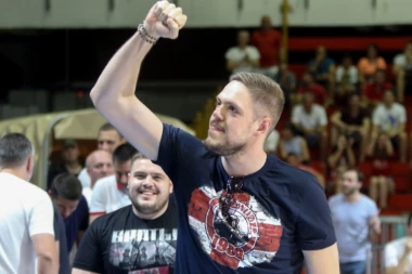 Kakva ekipa podržava Zvezdu sa tribina: Tri bivša igrača daju vetar u leđa crveno-belima!