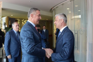 SRAMOTA! Milo od Crne Gore pravi "veliku Albaniju"