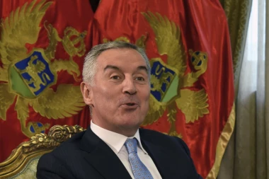 "ODGOVOR ĆE BITI RADIKALAN" Lider DPS najavljuje haos u Crnoj Gori u slučaju hapšenja Mila Đukanovića