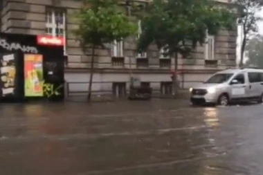 (VIDEO) Čamcima kroz beogradske ulice