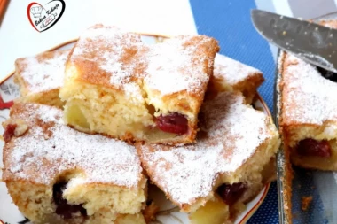 (VIDEO) Kolač sa dinjama i višnjama: Bolji od bilo koje voćne torte!