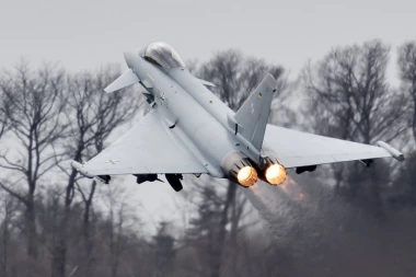 UZBUNA! Presretnuti ruski ratni brodovi i avioni! Nemačka poslala lovce! (FOTO)