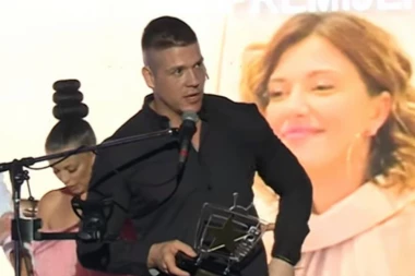 (FOTO) Sloba Radanović doživeo neviđeni peh: Pevač nije ni održao nastup, a sve zbog ovoga!