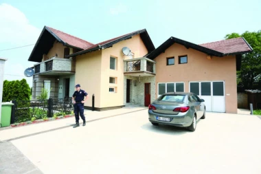 Stravični detalji zločina u Surčinu: Monstrum platio pranje tragova krvi