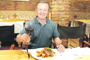 Žika Šarenica kuva za vas: Poklanjamo dodatak "Srpski kuvar"