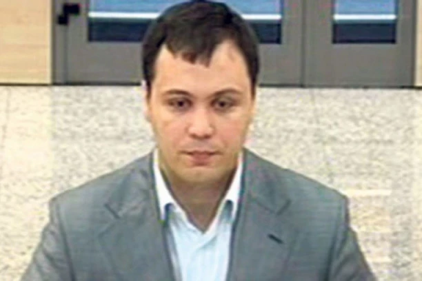 JOŠ NISMO ZAVRŠILI SA "ZEMUNCIMA"! Miloš Simović sutra pred sudom za pokušaj ubistva Sretka Kalinića!