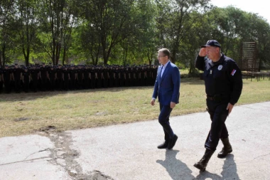 Policijska obuka u Kuli! Stefanović: Nastavljamo i sa obukama i sa opremanjem, jer želimo da naši policajci imaju najbolje moguće uslove