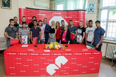 (FOTO) Trinaest maturanata na dan dodele diploma dobilo posao u Merkatoru!