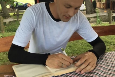 Matić dobio kintu za rođendan: Ćerka oduševila svet