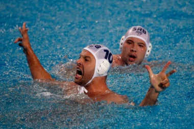 "Delfini" jure peto zlato u nizu!