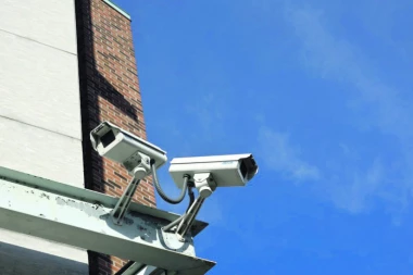 OPREZ, VOZAČ PLATIO KAZNU 755.000 DINARA! Ništa im ne promakne: Šta SVE SNIMAJU nove saobraćajne kamere?