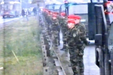 POLITIČKI ZADATAK UBICA IZ ZEMUNSKOG KLANA: Strani špijun REŽIRAO pobunu Crvenih beretki!