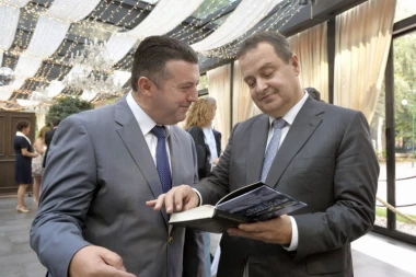 Dva lica globalizacije - istina i obmane! Dačić podržao Dragaša