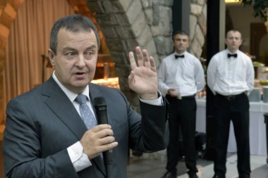 Dačić otkrio da je pevao Makronu: To nije bila pesma "Zaz"