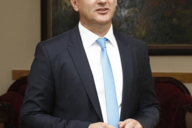 Zelena oaza na početku Karađorđeve ulice u Zemunu