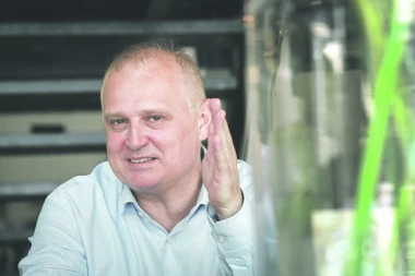 VESIĆ: Na sramne uvrede Biljani Popović Ivković Srbija ne sme da ćuti