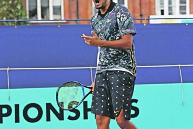 (VIDEO) Džaba Niče što ti publika kliče, nikada nećeš biti kao Novak!