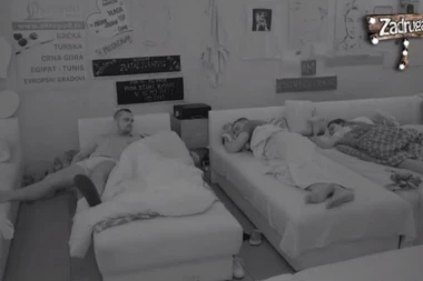 (VIDEO) Zadrugarka u agoniji: Urla u snu, moli za milost!