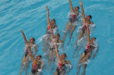 Nezapamćen uspeh srpskog juniorskog sinhro tima!