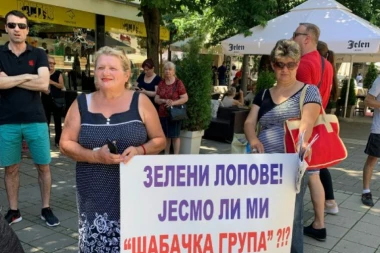 (FOTO) Dok se Zelenović bahati, Šapčani sanjaju kanalizaciju! Vlast probleme građana (ne)rešava uz preskupa vina i bogatu trpezu