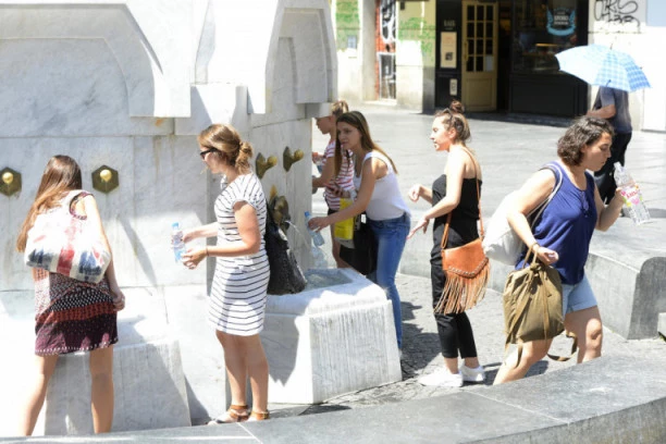 Danas sunčano i toplo, jutro sveže, po podne do 33 °C