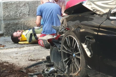 Automobilom pokosio 10 pešaka, jedan teže povređen