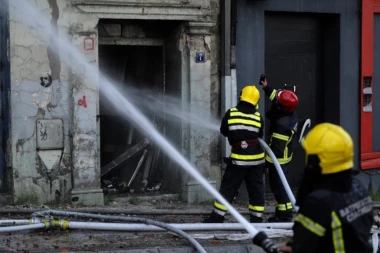 Herojstvo odjeknulo jače od eksplozije! Vatrogasci Veljko i Almir prvi uleteli u buktinju