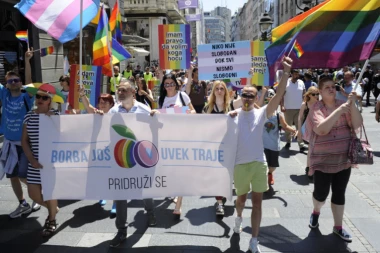 MUŠKARAC ODBIJEN DA DA KRV U BEOGRADU ZATO ŠTO JE GEJ? Lekarka mu samo rekla: ''Takva je PROCEDURA'', o čemu se tačno radi? (FOTO)