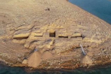 U Iraku iz vode izronila palata od pre 3.500 godina