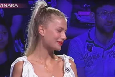 (FOTO 18+) Nova porno afera trese Srbiju! Objavljena golišava slike Dorotee Jovanović uz jezivu poruku: "Sama znaš da tu nije bio kraj"!