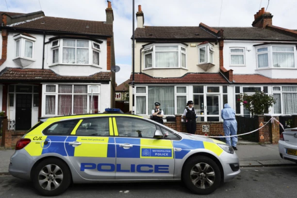 PREMINULA UČENICA U ELITNOJ ŠKOLI! Proglašena mrtvom na licu mesta, drugovi se tresli i plakali od šoka