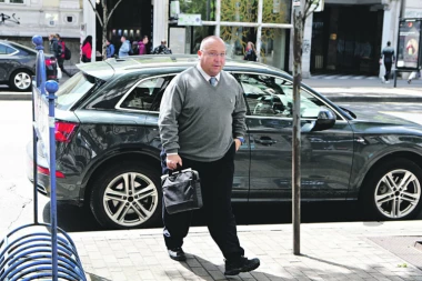 (FOTO) Vladimir Vuletić na Tviteru udario na državu: Uprava Partizana opet napada Vladu!