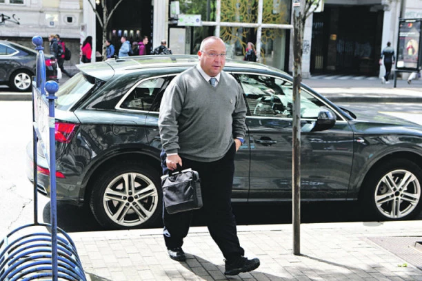 (FOTO) Vladimir Vuletić na Tviteru udario na državu: Uprava Partizana opet napada Vladu!