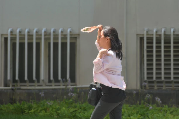 NOVO UPOZORENJE RHMZ: Sprema se JOŠ JEDAN tropski talas, DVA dana kritična!