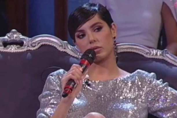 TANJA SAVIĆ NIKAD SUROVIJA PREMA KOLEGAMA SA ESTRADE: Tapšali su me po ramenima kada sam bila na VRHU, a sada ni da me pogledaju!
